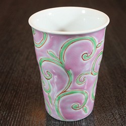 九谷焼フリーカップ　からくさ（ピンク） 1枚目の画像