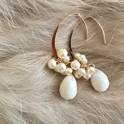 K14GF White Jade and Pearls Marquis Hook Earrings 第1張的照片