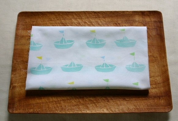 水木清華的模板印染船毛巾聲音。浮動Phukha 第1張的照片