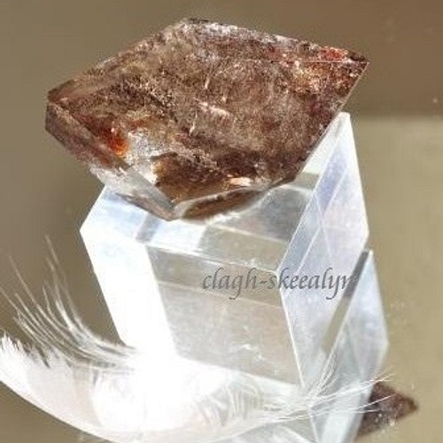 Cacoxenite in quartz】カコクセナイト イン クォーツ｜虹入り 