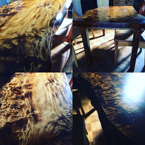 で送料無料 栃の木　1枚板　飛騨　無加工　ダイニングテーブル ダイニングテーブル