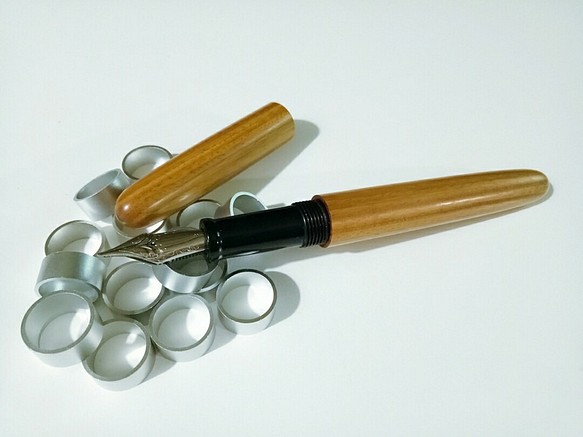 [木製手作り]グリーンタンエンドペン、木製ペン、木製ボールペン、ギフト、プレゼント、ペン、ボールペン、筆記用具 1枚目の画像