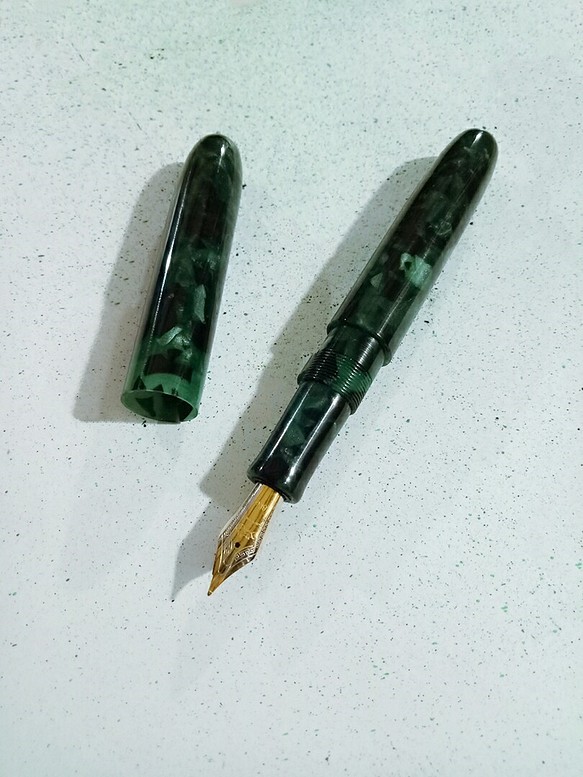 [木製手作り]先進的な緑のアクリル仕上げペン、木製のペン、木製のボールペン、ギフト、ギフト、ペン、ボールペン、筆記具 1枚目の画像