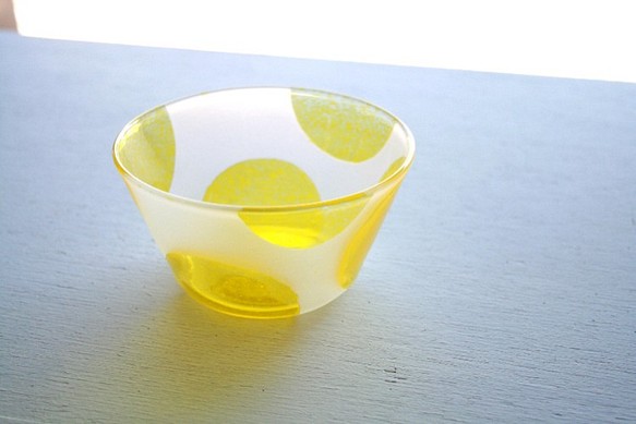 むーさまご予約　黄色水玉の鉢　 1枚目の画像