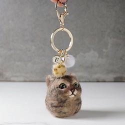 ぶちコーヒー猫ピル【feiwa霏手手】レターブランドキーホルダー猫ペット人形 1枚目の画像