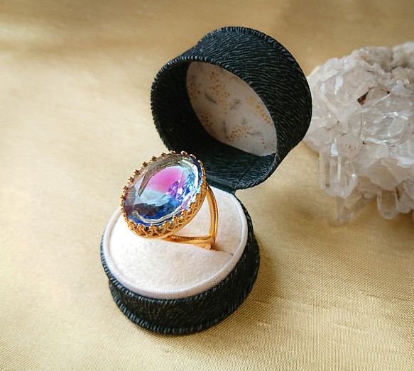 ヴィンテージガラスのリング(ルビー&サファイアカラー) 指輪・リング