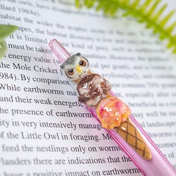 フクロウアイスクリーム(アフリカオオコノハズク) アートボールペン デコボールペン 1枚目の画像