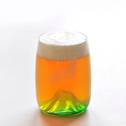 究極のビールグラス　夕焼けのやまグラス　ビールを注ぐと山の周りに美しい夕焼けが広がります。　ガラス製　TCB-15 1枚目の画像