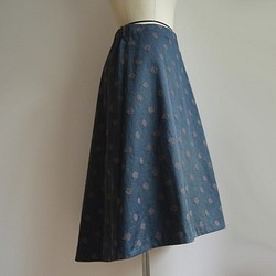 オールドデニム　ドット柄　裾斜めラウンド　フレアースカート 1枚目の画像