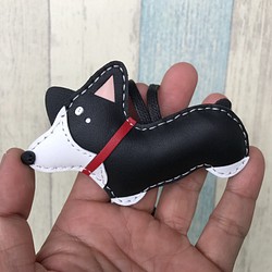 } {Leatherprince台湾MITハンドメイドレザー白/黒犬があいKeji手はレザーストラップを縫製することができます 1枚目の画像