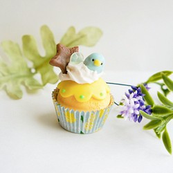 小鳥のぴよちゃん カップケーキ ストラップ ブルー 1枚目の画像