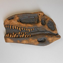陶製恐竜マグネット・ギガノトサウルス　茶色 1枚目の画像