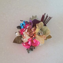 ダークレッドのグログランリボンの小花コサージュ（手染）87-132 1枚目の画像