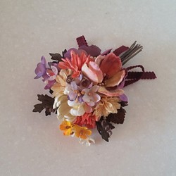 ダークレッドのグログランリボンの小花コサージュ（手染）87-130 1枚目の画像