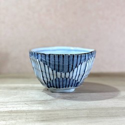 染付波違い十草紋ご飯茶碗 1枚目の画像