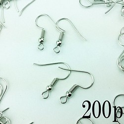 送料無料　ピアス フック　シルバー　200個　銀色　アクセサリー パーツ　ハンドメイド　金具　(AP0043) 1枚目の画像