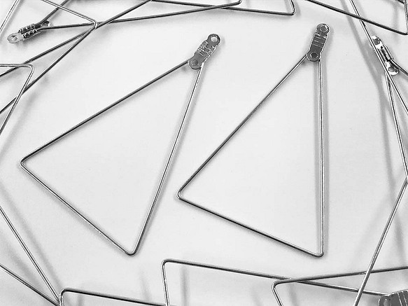 送料無料　フープ　金具　シルバー　三角　カン付き　20個　トライアングル　フープピアス　パーツ　AP1252 1枚目の画像