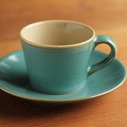 シンプルで使いやすい　益子焼コーヒーカップ＆ソーサーセット（青） 1枚目の画像