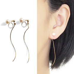 ■淡水珍珠耳環/流行的無孔耳環/穿孔狀搖擺耳環後掛式金樹脂耳環 第1張的照片