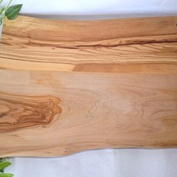 オリーブの木　カッティングボード　～Leccino～ ９ 1枚目の画像