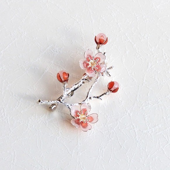 桜の小枝のブローチ（シルバー） 1枚目の画像