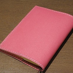 ブックカバー　文庫本サイズ　姫路レザー　ピンク 1枚目の画像