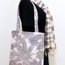 ヒマワリ〜フラワーリーフの印刷と染め綿布バッグ、トートバッグトートバッグ、植物捺染と染色バッグ 1枚目の画像