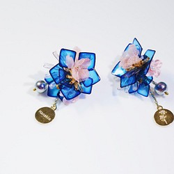 手染花與方塊的形狀 藍 手作飾品耳環（一對） 第1張的照片