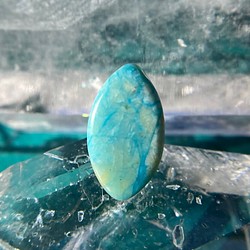 天然ブルーオパール14kgf片耳ピアス☆ペルー産原石から磨いた１点もの 1枚目の画像