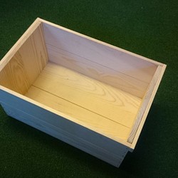 りんご箱：岩手県産南部赤松で作ったすべすべ仕上げA4の書類も入る特注サイズのオリジナルりんご箱 1枚目の画像