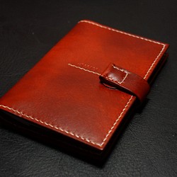 【TL】紅色真皮護照套，輕薄，可放兩張卡片，也可夾機票│專屬製作──免費打印 第1張的照片