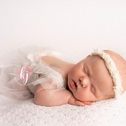 嬰兒頭帶 寶寶頭帶 嬰兒頭飾 初生頭帶 Baby Headband Newborn Headband 頭飾 彌月禮物 第1張的照片