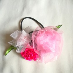 ラッピング無料☆ピンクの薔薇とカーネーション、ダリアのヘアゴム  オーガンジーリボンフラワー 1枚目の画像