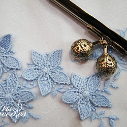 [蕾絲的100種風貌] - 蕾絲口金材料包 - 藍水仙蕾絲 第1張的照片