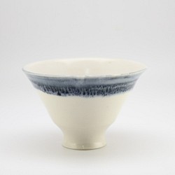 靜落系列-白釉藍彩滴晶茶杯  茶杯 杯子 陶瓷杯 茶席 手工 茶道具 第1張的照片