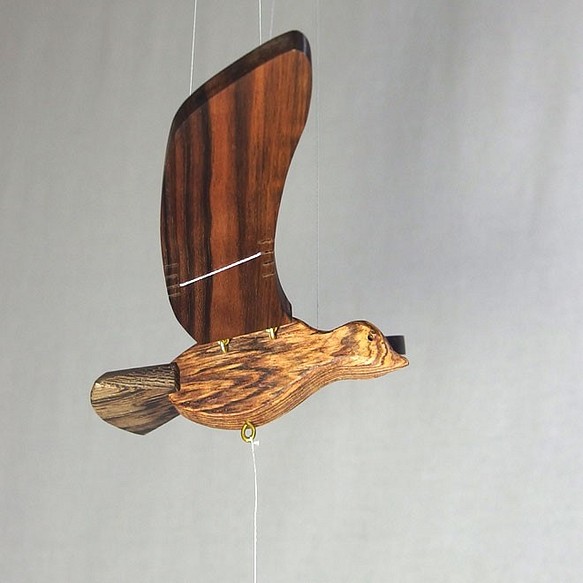オオルリ②　羽ばたき鳥　木製モビール　　 1枚目の画像