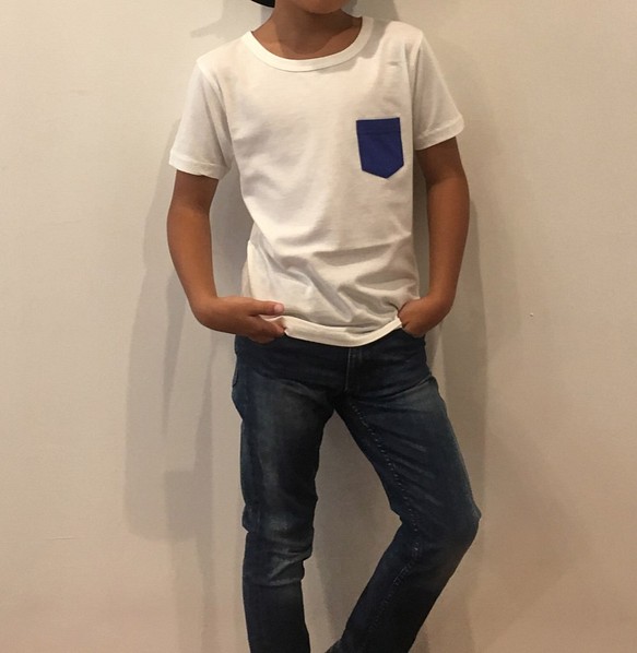 Kids カラフルポケット付きオーガニックコットンtシャツ 白 ブルー 子供服 Mihika Tokyo 通販 Creema クリーマ ハンドメイド 手作り クラフト作品の販売サイト