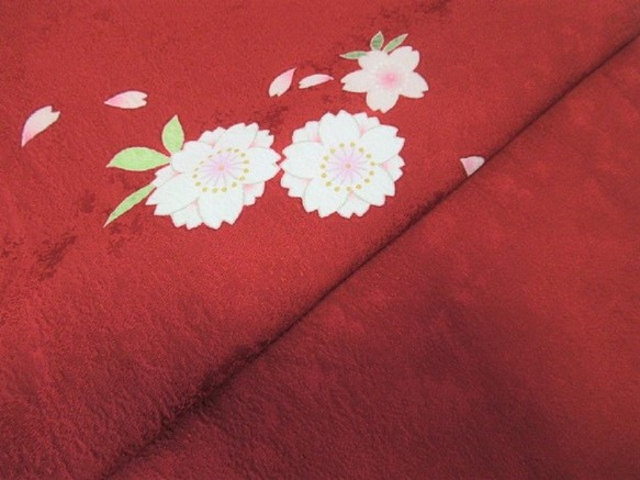 紅色櫻花圖案 純絲家徽設計 Tango chirimen No.124-6 左身肩 [100cm x 38cm] 振袖日本布的拆 第1張的照片