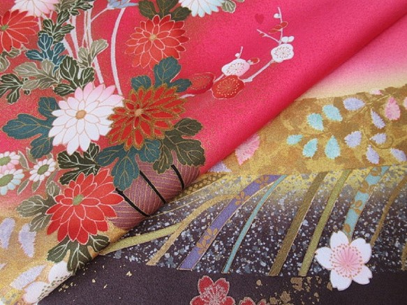 深粉色、金色、花輪圖案、純絲徽章設計、錦緞、Tango Chirimen No.131-4、右袖前部 [100cm x 39cm 第1張的照片