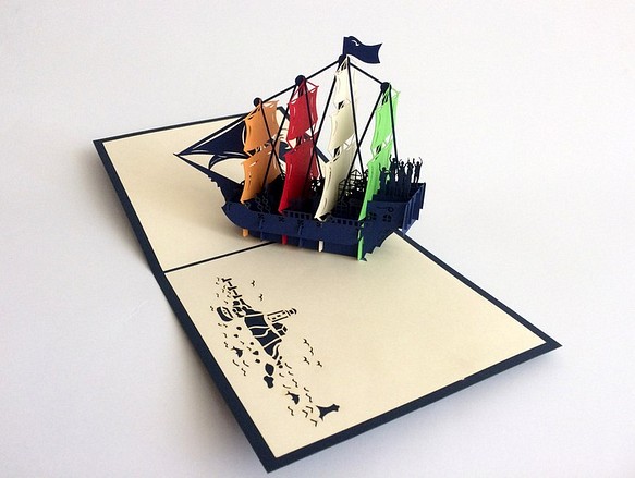ポップアップカード　手作り切り紙　立体カード　カラフル帆船 1枚目の画像