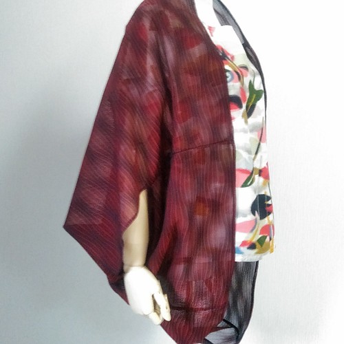 着物リメイク 羅の反物でマーガレット 黒×赤 カーディガン・ボレロ 