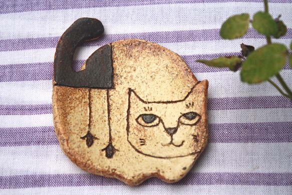 陶器猫型豆皿 1枚目の画像
