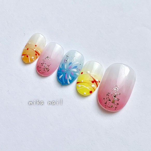 ヨーヨーネイル 花火ネイル グラデーション 浴衣 夏 デート お祭り ネイルチップ ネイルシール Mika Nail 通販 Creema クリーマ ハンドメイド 手作り クラフト作品の販売サイト