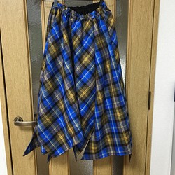 ウエストゴムのチェックのスカート 1枚目の画像