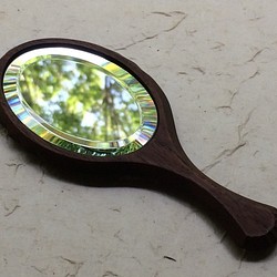 木の手鏡 持ち手つき 1枚目の画像