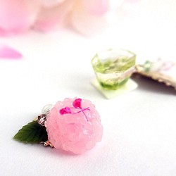 桜餅ピアス(緑茶セット) 桜もち 桜 桜餅 春 和菓子 フェイクスイーツ ホワイトデー 1枚目の画像