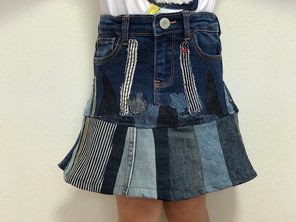 送料無料 デニム リメイク ハンドメイド キッズ110cm 腰下スカート 子供服 フェンチショップ 通販 Creema クリーマ ハンドメイド 手作り クラフト作品の販売サイト