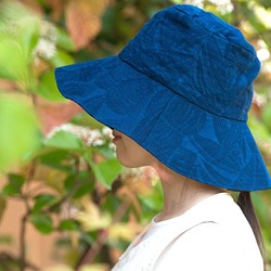 Organic Cotton 日よけ帽子【藍染／ボタニカル織り柄】 1枚目の画像