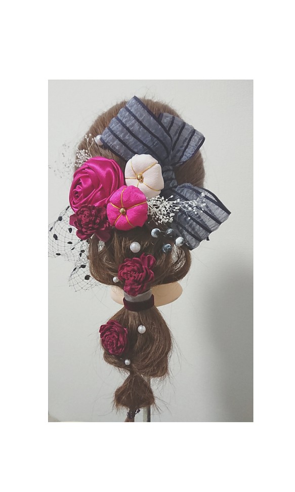 レトロ丸薔薇と梅の髪飾り 1枚目の画像