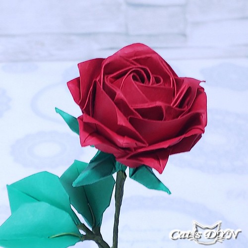 魔法の薔薇 ３種類 折り紙の薔薇の花 フラワー リース Cat S Dyn 通販 Creema クリーマ ハンドメイド 手作り クラフト作品の販売サイト